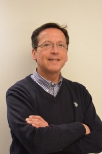 Claudio Flores F.